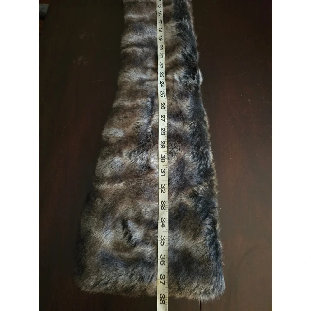 Rachel Zoe Brown Grey Faux Fur Pull Through Scarf Satin Lined Variegated Wrap